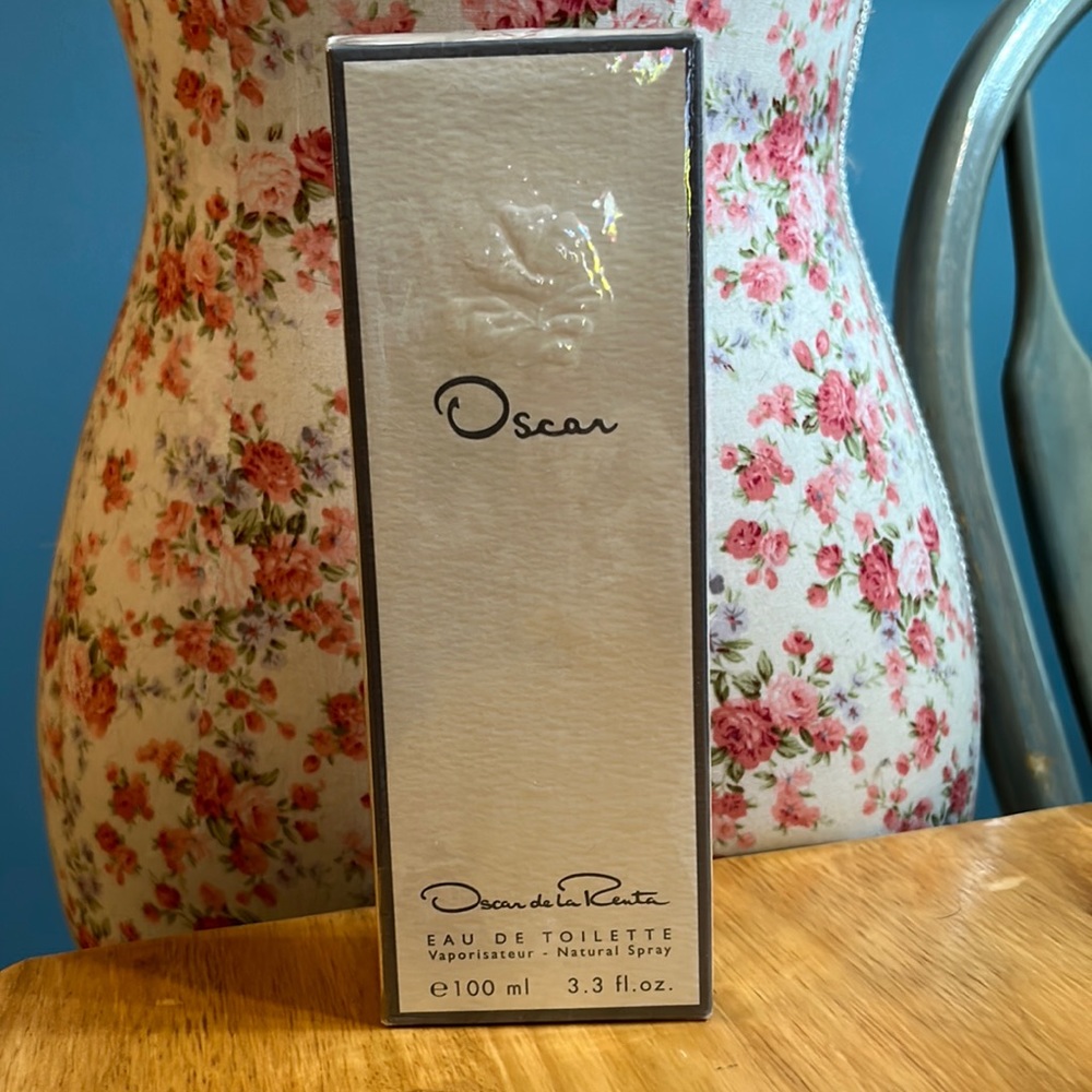 Oscar de la Renta 3.3 fluid ounces